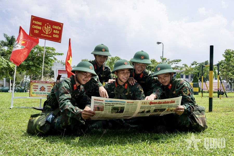 Chung sức xây dựng tờ báo chiến sĩ